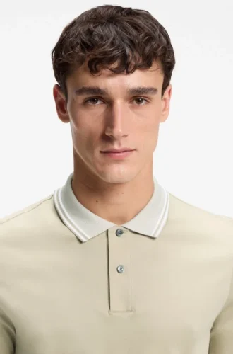 Slim-Fit-Poloshirt mit Streifenbesatz aus merzerisierter Baumwolle