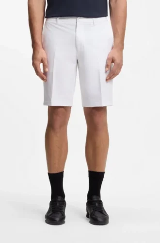 Slim-Fit-Shorts aus wasserabweisendem Stretchstoff
