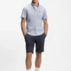 Slim-Fit-Shorts aus wasserabweisendem Stretchstoff
