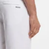Slim-Fit-Shorts aus wasserabweisendem Stretchstoff