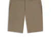 Slim-Fit-Shorts aus wasserabweisendem Stretchstoff