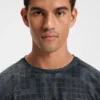 Slim-Fit-T-Shirt aus Stretch-Mesh mit Allover-Print Slim-Fit-T-Shirt aus Stretch-Mesh mit Allover-Print