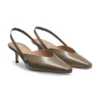 Slingback-Pumps aus poliertem Leder