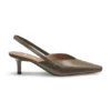 Slingback-Pumps aus poliertem Leder