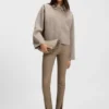Slingback-Pumps aus poliertem Leder