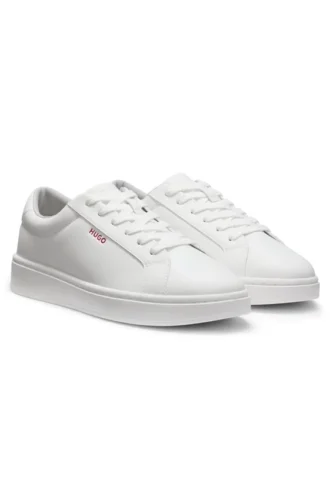 Sneaker aus Kunstleder mit Kontrastlogo