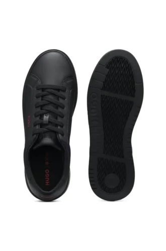 Sneaker aus Kunstleder mit Kontrastlogo