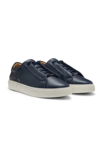 Sneaker aus Leder mit Fersenlasche aus Wildleder