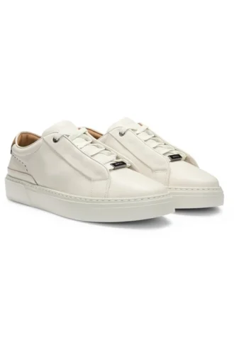 Sneaker aus Leder mit Fersenlasche aus Wildleder