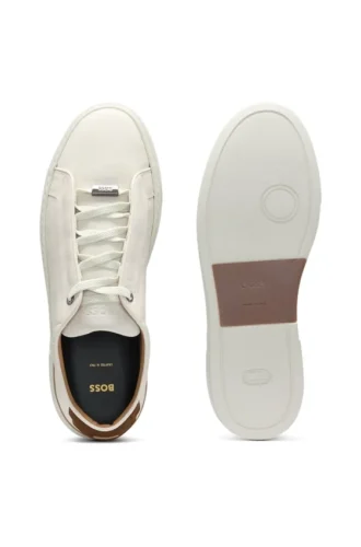 Sneaker aus Leder mit Fersenlasche aus Wildleder