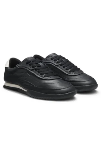 Sneaker aus Leder mit geprägtem Logo