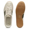 Sneaker aus Leder und Wildleder