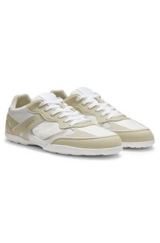 Sneaker aus Mesh und Kunstwildleder