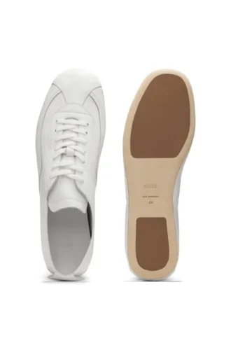 Sneaker aus Nappaleder mit geprägtem Logo