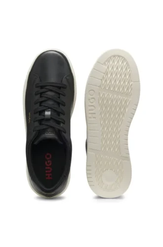 Sneaker aus Nappaleder mit goldfarbenem Logo