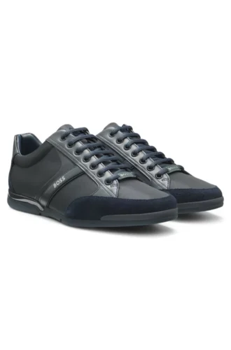 Sneaker aus verschiedenen Materialien mit Wildleder und Kunstleder