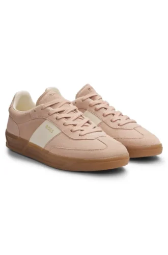 Sneaker aus Wildleder mit Besätzen aus Glattleder