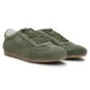Sneaker aus Wildleder mit Logo-Details