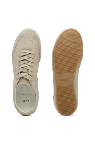 Sneaker aus Wildleder mit Logo-Details