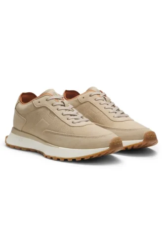 Sneaker aus Wildleder mit Perforationen