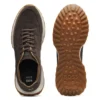 Sneaker aus Wildleder mit Perforationen