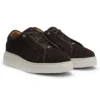 Sneaker aus Wildleder mit verstecktem Keilabsatz