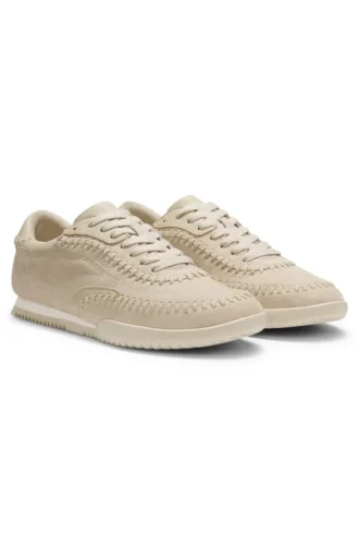 Sneaker aus Wildleder mit Ziernähten