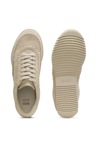 Sneaker aus Wildleder mit Ziernähten