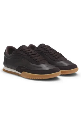 Sneaker aus Wildleder und Leder