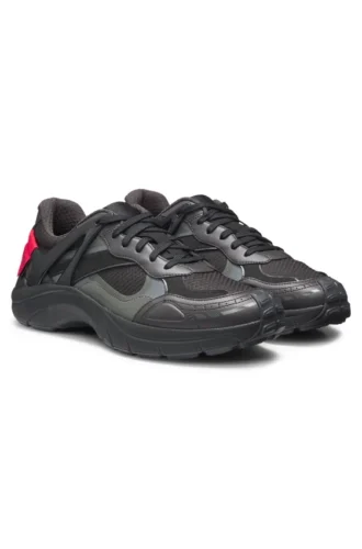Sneaker mit Fersenschutz und Akzenten aus Kunstwildleder
