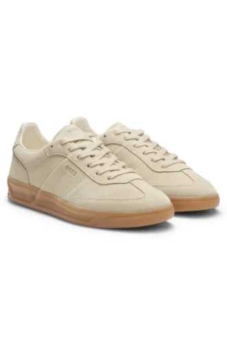 Sneaker mit Gummisohle aus Wildleder