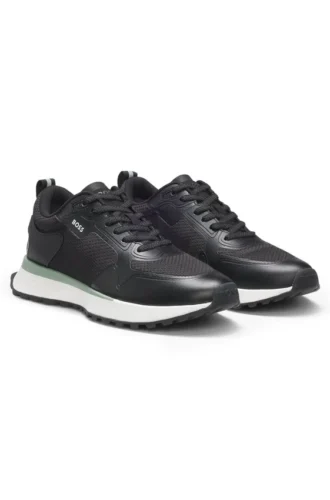 Sneaker mit Mesh-Details aus verschiedenen Materialien