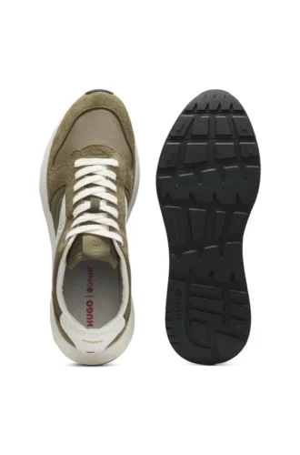 Sneaker mit Wildlederbesatz und Logo-Details