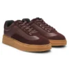 Sneaker mit Wildlederbesatz und niedrigem Profil