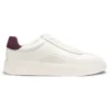 Sneaker mit Wildlederbesatz und niedrigem Profil Sneaker mit Wildlederbesatz und niedrigem Profil