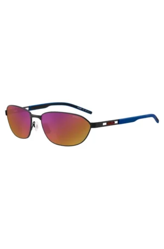 Sonnenbrille aus schwarzem Metall mit ausgeschnittenem Logo