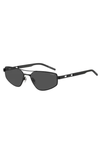 Sonnenbrille aus schwarzem Metall mit ausgeschnittenem Logo