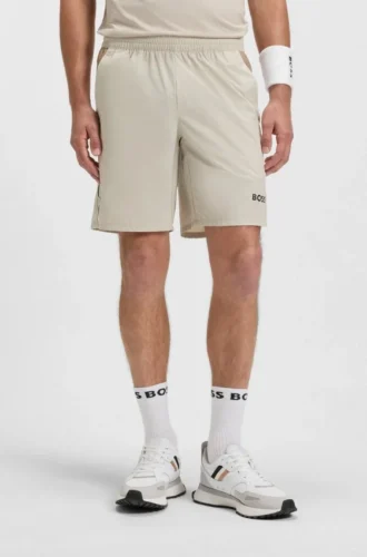 Sportliche Tennishorts mit Feuchtigkeitsmanagement