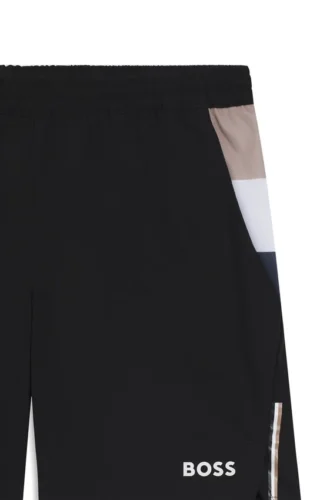 Sportliche Tennishorts mit Feuchtigkeitsmanagement