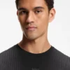 Sportliches, schnell trocknendes T-Shirt mit reflektierenden Details Sportliches, schnell trocknendes T-Shirt mit reflektierenden Details