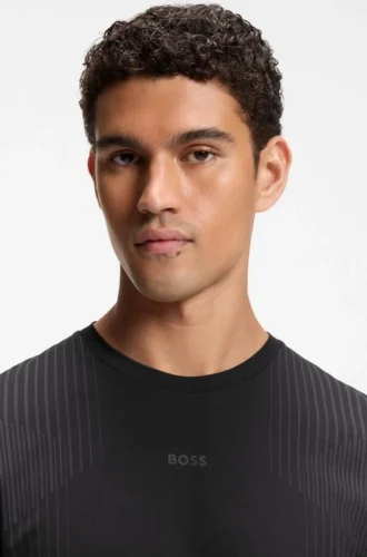 Sportliches, schnell trocknendes T-Shirt mit reflektierenden Details