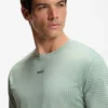 Sportliches, schnell trocknendes T-Shirt mit reflektierenden Details Sportliches, schnell trocknendes T-Shirt mit reflektierenden Details