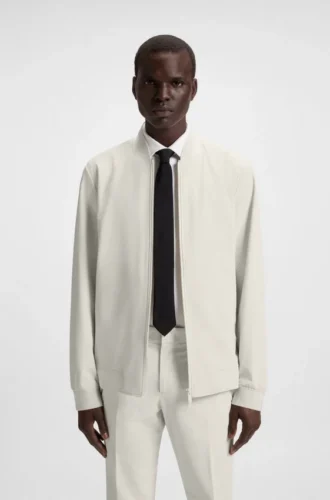 Stretchjacke mit wasserabweisender Ausrüstung