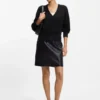 Strickjacke mit geripptem Saum aus Kaschmir