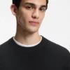 Strickpullover mit gestapeltem Logo