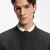 Strickpullover mit gestapeltem Logo