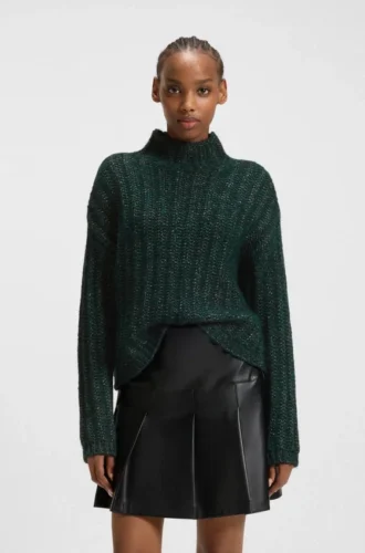 Strickpullover mit markanter Rippenstruktur