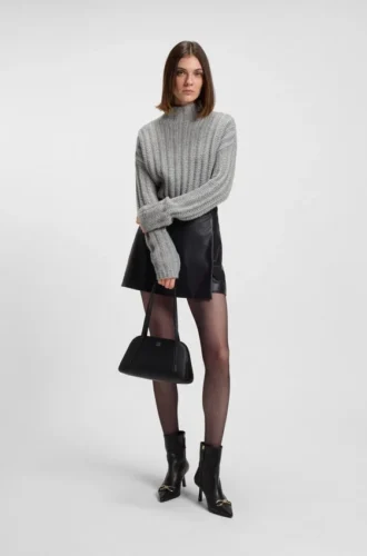 Strickpullover mit markanter Rippenstruktur