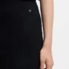 Strickrock mit Logo-Anhänger