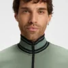 Sweatshirt mit Reißverschluss und Streifendetails aus einer Baumwollmischung Sweatshirt mit Reißverschluss und Streifendetails aus einer Baumwollmischung